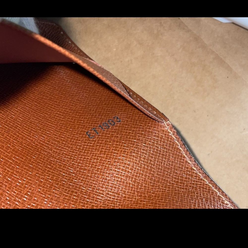 ✅LV EXCELLENT CHECKBOOK BIFOLD WALLET - Picture 5 of 11